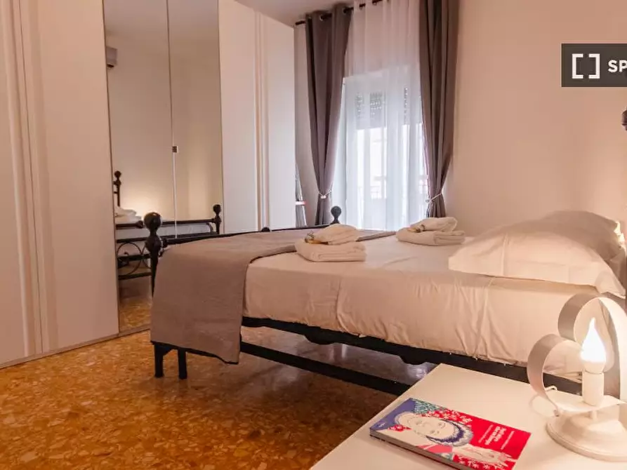 Immagine 2 di Appartamento in affitto  in Via Calpurnio Pisone a Roma