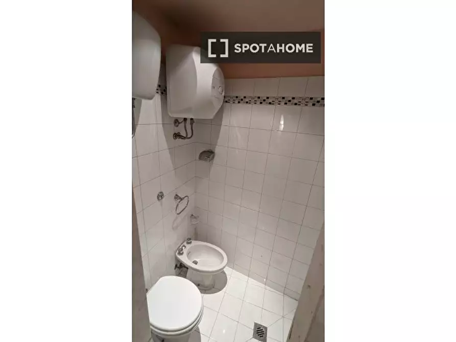 Immagine 9 di Appartamento in affitto  in Via della Purificazione a Roma