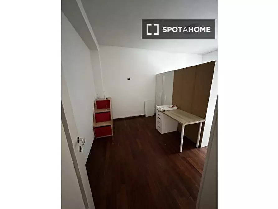 Immagine 1 di Camera condivisa in affitto  in Via Padre Reginaldo Giuliani a Milano