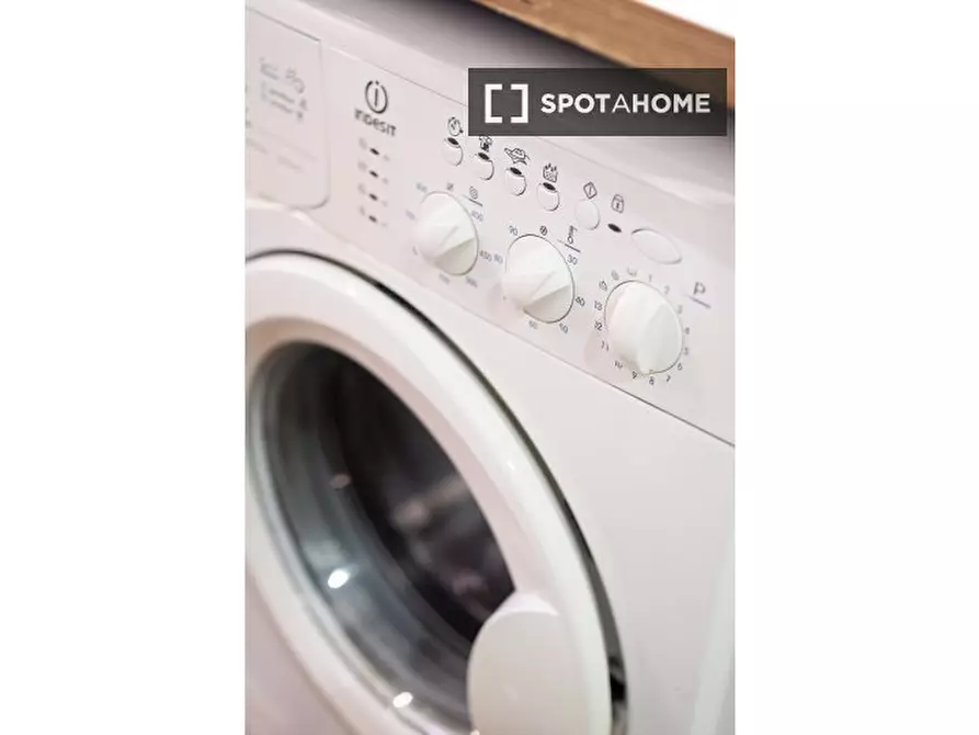 Immagine 16 di Ufficio in affitto  in Via Belvedere a Bologna