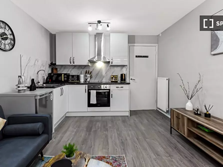 Immagine 15 di Appartamento in affitto  in St Ann's Rd a Tottenham