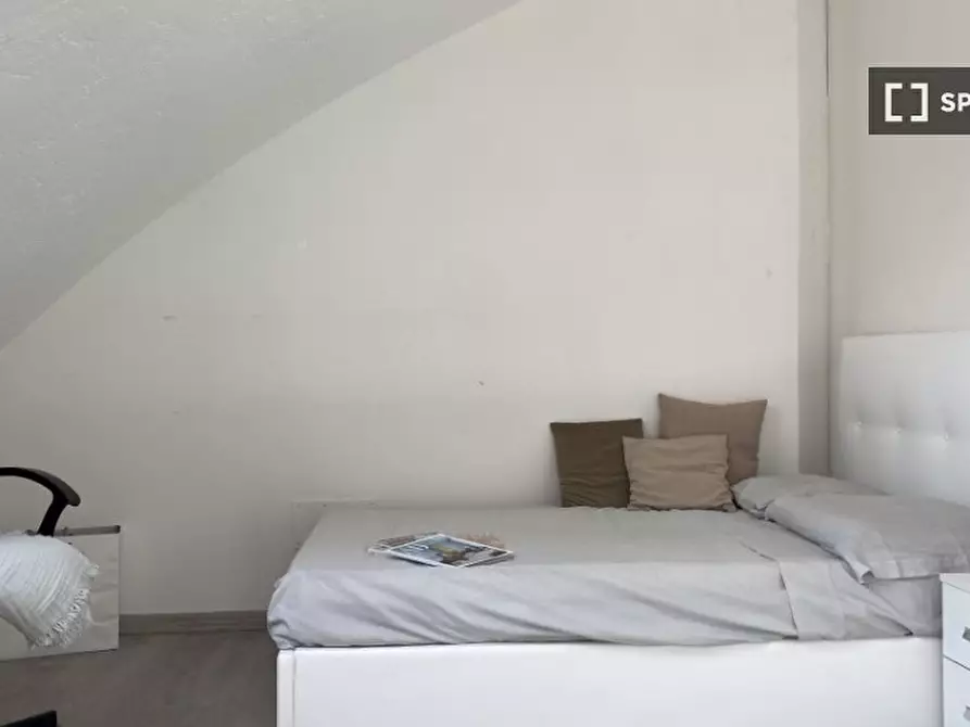Immagine 3 di Camera condivisa in affitto  in Giovanni Maria a Milano