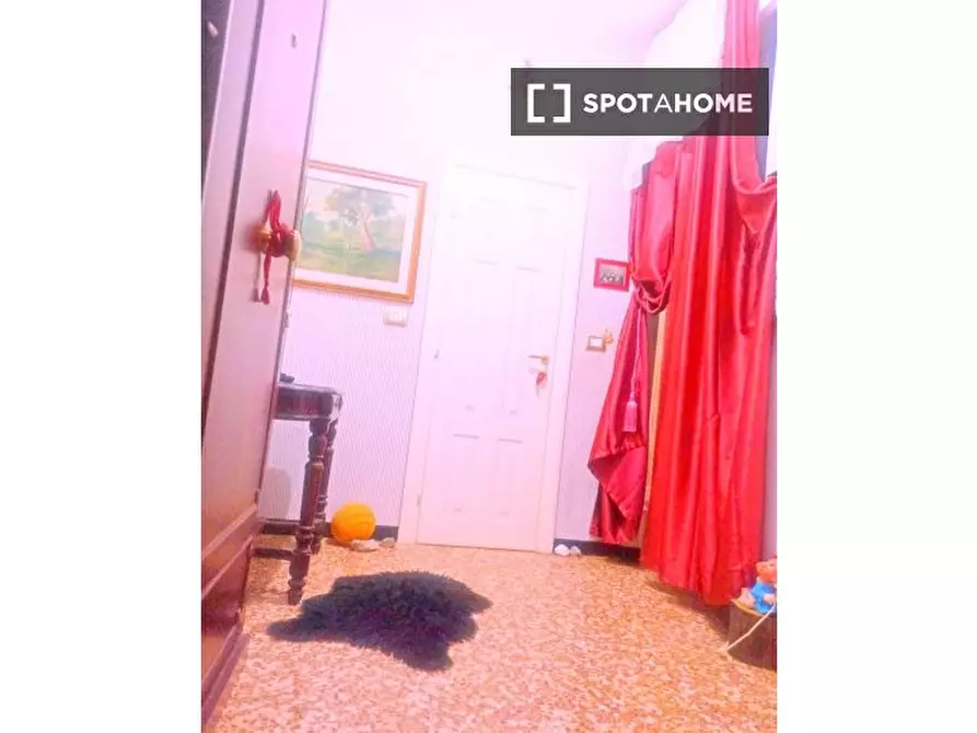 Immagine 2 di Camera condivisa in affitto  in Via Mogadiscio a Genova