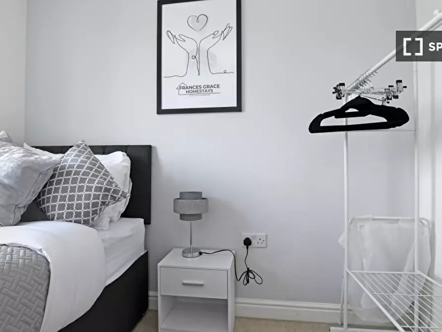 Immagine 10 di Appartamento in affitto  in Three Valleys Way a Potters Bar