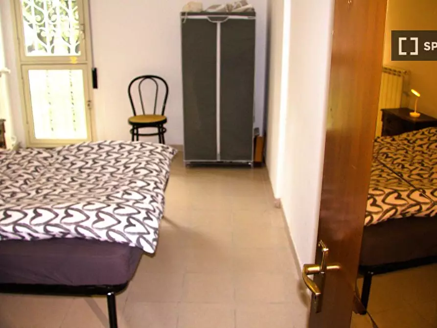 Immagine 12 di Camera condivisa in affitto  in Via Giuseppe de Robertis a Roma