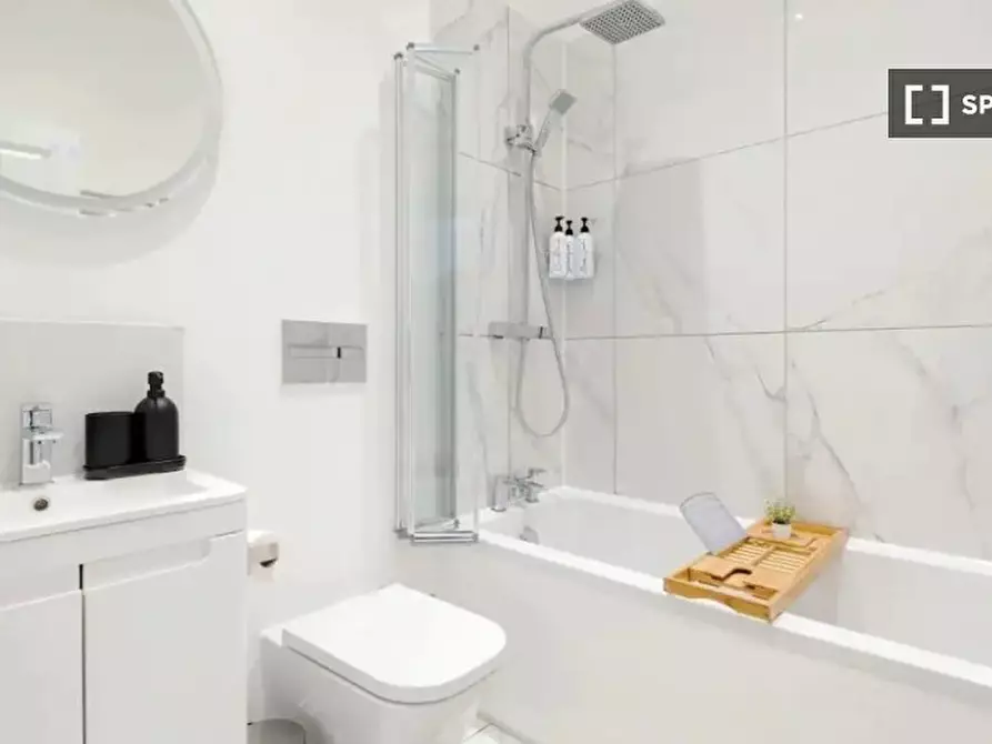 Immagine 19 di Appartamento in affitto  in A Belsize Rd a Camden Town