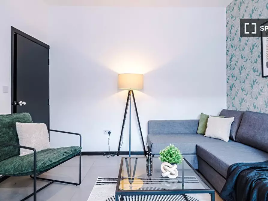 Immagine 1 di Appartamento in affitto  in Alpha St a 