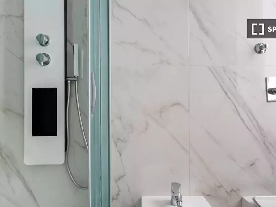 Immagine 11 di Ufficio in affitto  in Largo Promessi Sposi a Milano