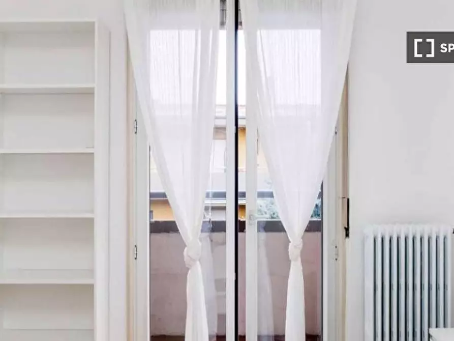 Immagine 1 di Camera condivisa in affitto  in Via Luca Ghini a Milano