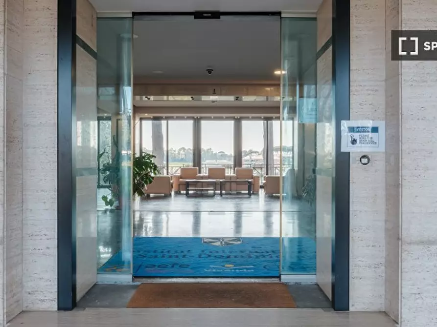 Immagine 12 di Camera condivisa in affitto  in Via Cassia a Roma