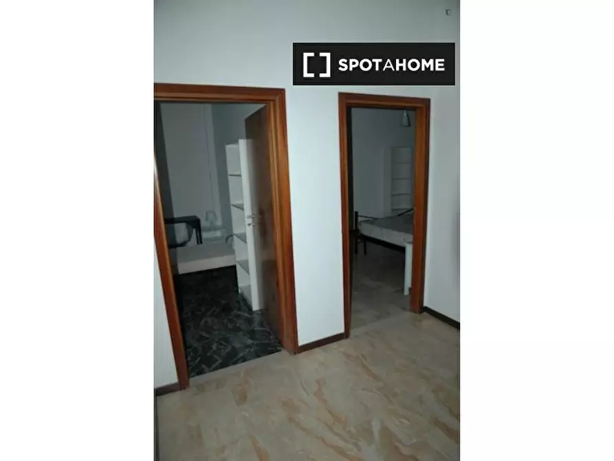 Immagine 9 di Camera condivisa in affitto  in Via Savena Antico a Bologna
