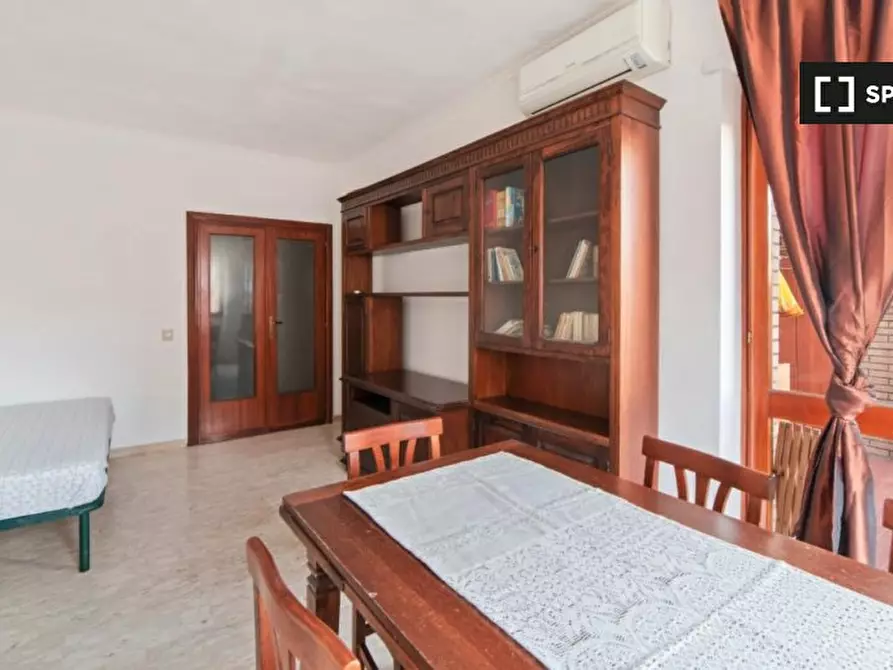 Immagine 5 di Camera condivisa in affitto  in Via Filippo Serafini, 00173 Roma RM, Italy a Roma