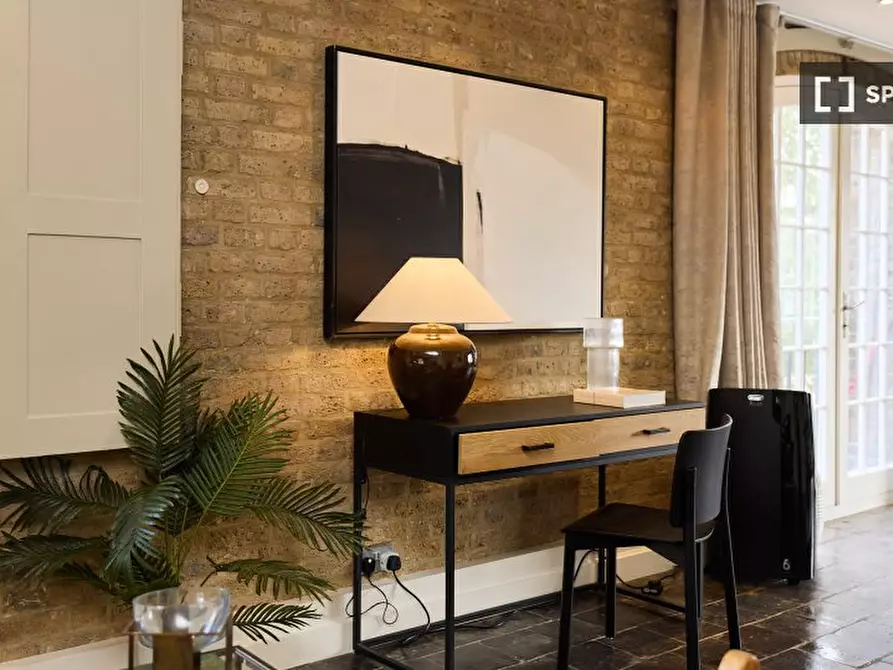 Immagine 4 di Appartamento in affitto  in E Smithfield a Poplar