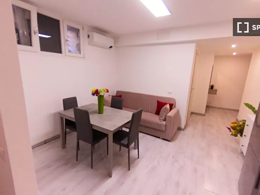 Immagine 13 di Camera condivisa in affitto  in Via Claudia a Milano