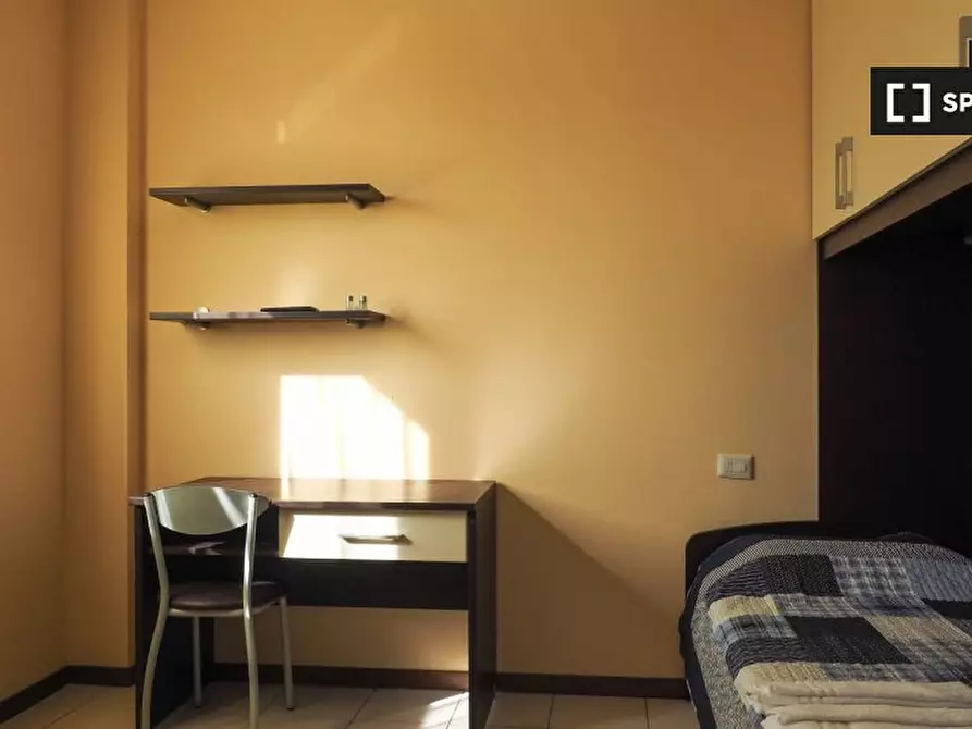 Immagine 3 di Camera condivisa in affitto  in Viale Antonio Gramsci a Sesto San Giovanni