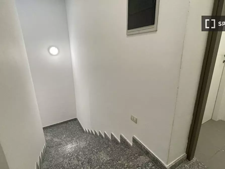 Immagine 5 di Camera condivisa in affitto  in Via Garegnano a Milano