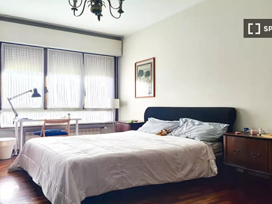 Immagine 1 di Camera condivisa in affitto  in Viale Cesare Pavese a Roma