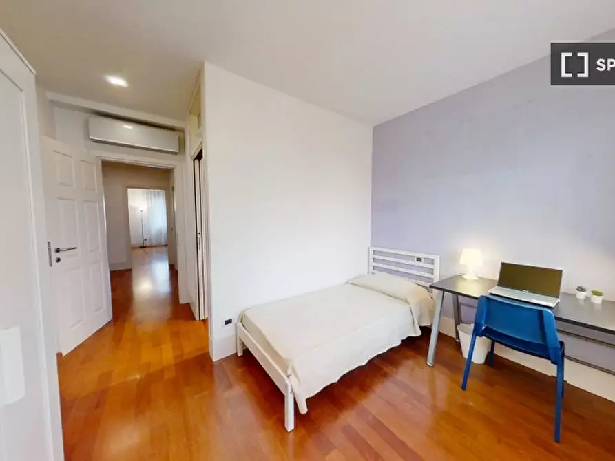 Immagine 3 di Camera condivisa in affitto  in VIA E. Degli Scrovegni a Padova