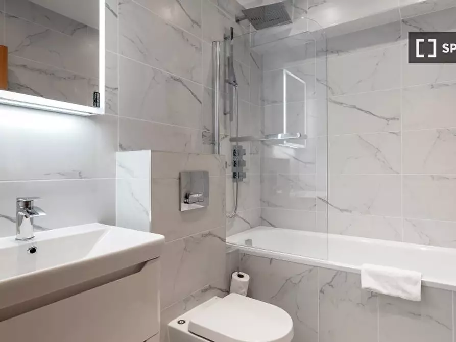 Immagine 12 di Appartamento in affitto  in Bell House, 17-19 Nevern Pl, Kensington, London SW5 9NR, UK a Kensington