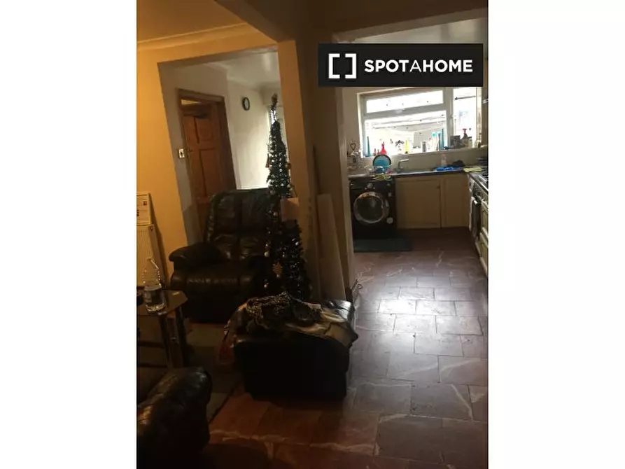 Immagine 3 di Camera condivisa in affitto  in Collingwood Rd a Hillingdon