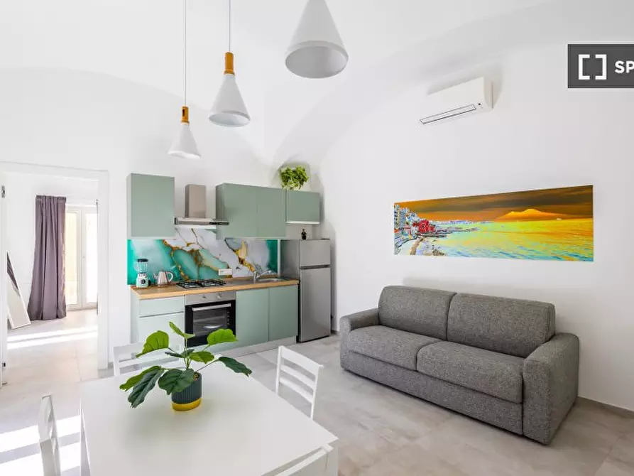 Immagine 1 di Appartamento in affitto  in Corso Vittorio Emanuele a Napoli