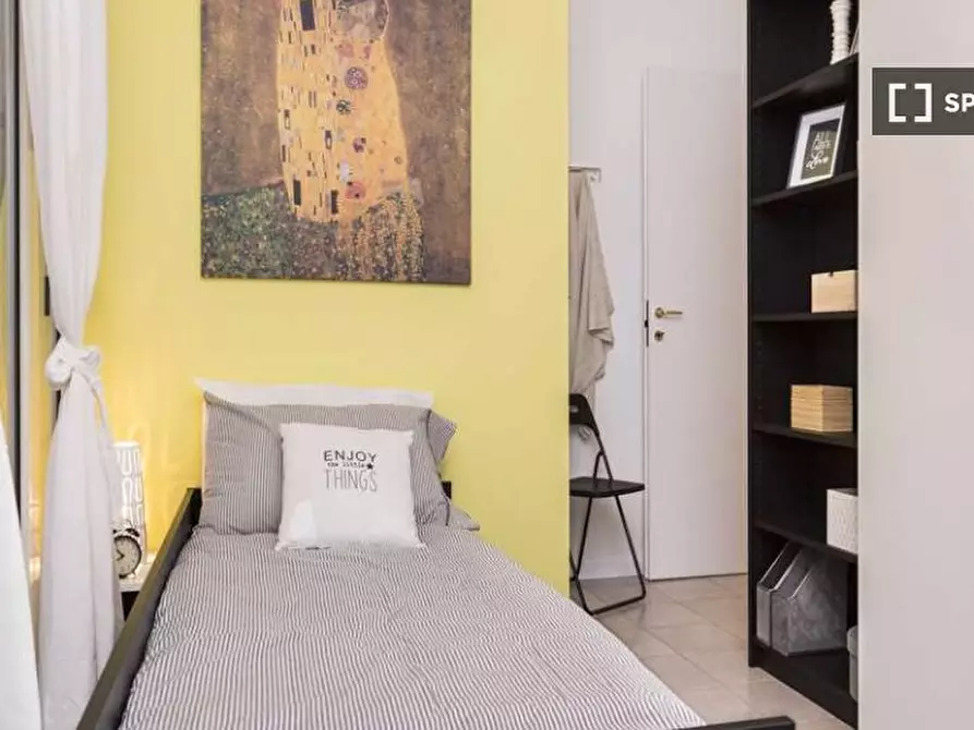 Immagine 1 di Camera condivisa in affitto  in Viale Monte Santo a Milano