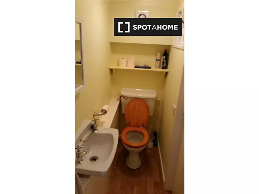 Immagine 6 di Camera condivisa in affitto  in Courtenay Gardens a 