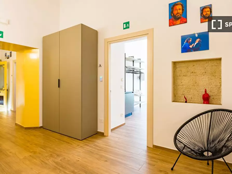 Immagine 13 di Appartamento in affitto  in Via Santa Teresa degli Scalzi a Napoli