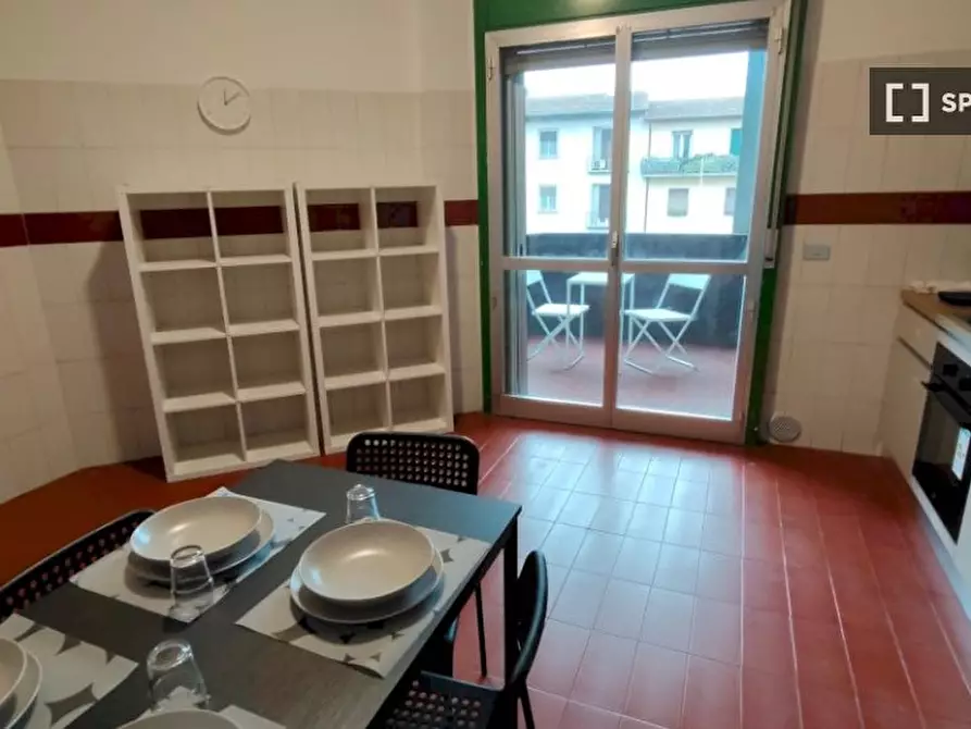 Immagine 8 di Camera condivisa in affitto  in Via del Ponte all'Asse a Firenze