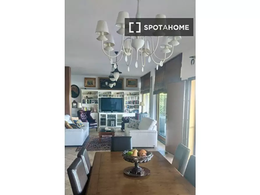 Immagine 15 di Appartamento in affitto  in Via Codette a Roma