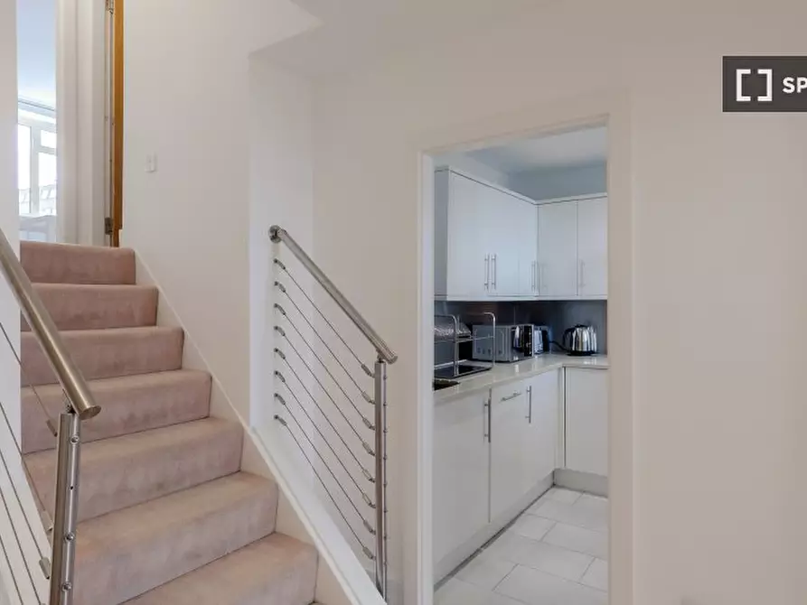 Immagine 8 di Appartamento in affitto  in Apartment a Kensington