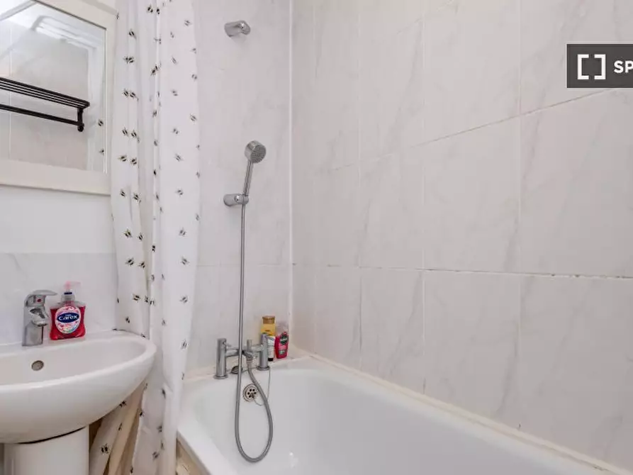 Immagine 13 di Appartamento in affitto  in A Lyham Road a Lambeth