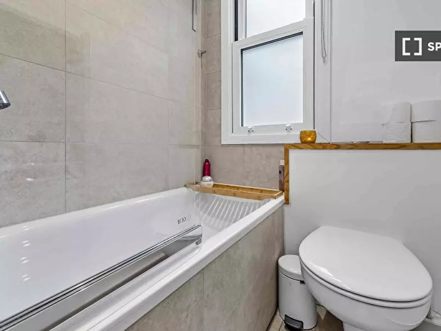Immagine 12 di Appartamento in affitto  in Coniger Road a Hammersmith