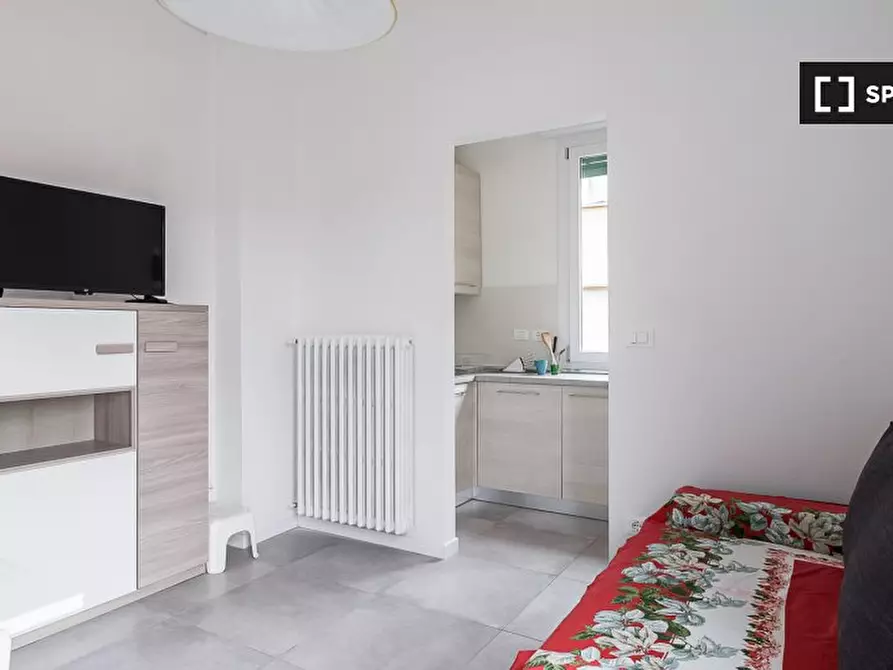 Immagine 2 di Appartamento in affitto  in Via Giovanni Lorenzo Bernini a Bologna