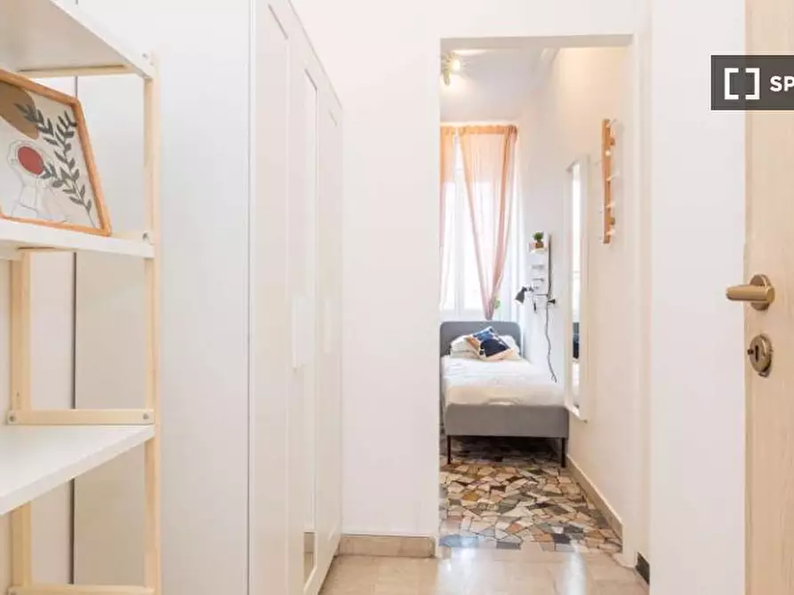 Immagine 12 di Camera condivisa in affitto  in Viale Romagna a Milano