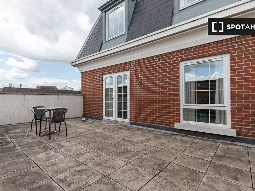 Immagine 13 di Appartamento in affitto  in Station Approach a Epsom