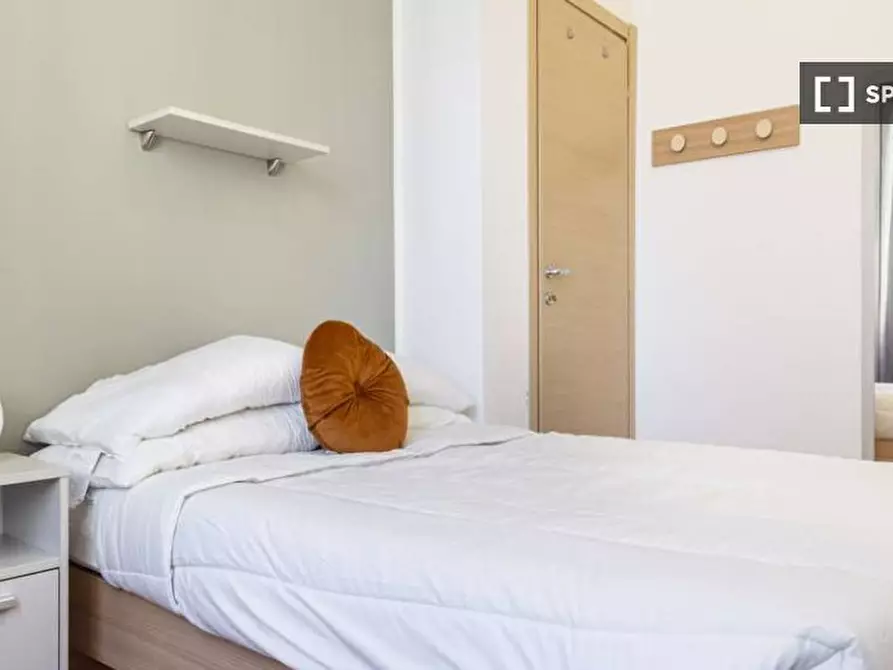 Immagine 1 di Camera condivisa in affitto  in Via Amatore Sciesa a Milano