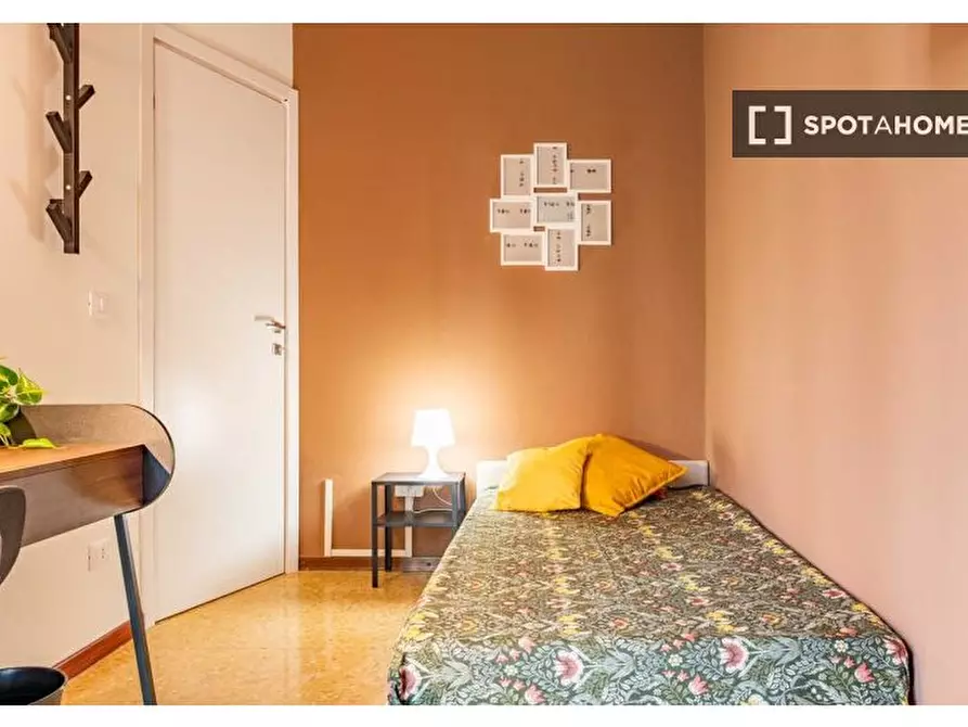Immagine 6 di Camera condivisa in affitto  in Via Eugenio Donadoni a Milano