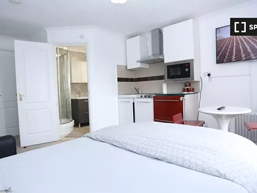 Immagine 4 di Ufficio in affitto  in Lytham Cl a Eltham