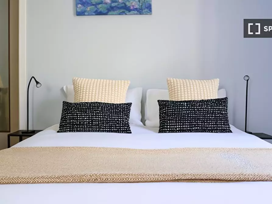 Immagine 19 di Appartamento in affitto  in P.za de Angeli Ernesto a Milano