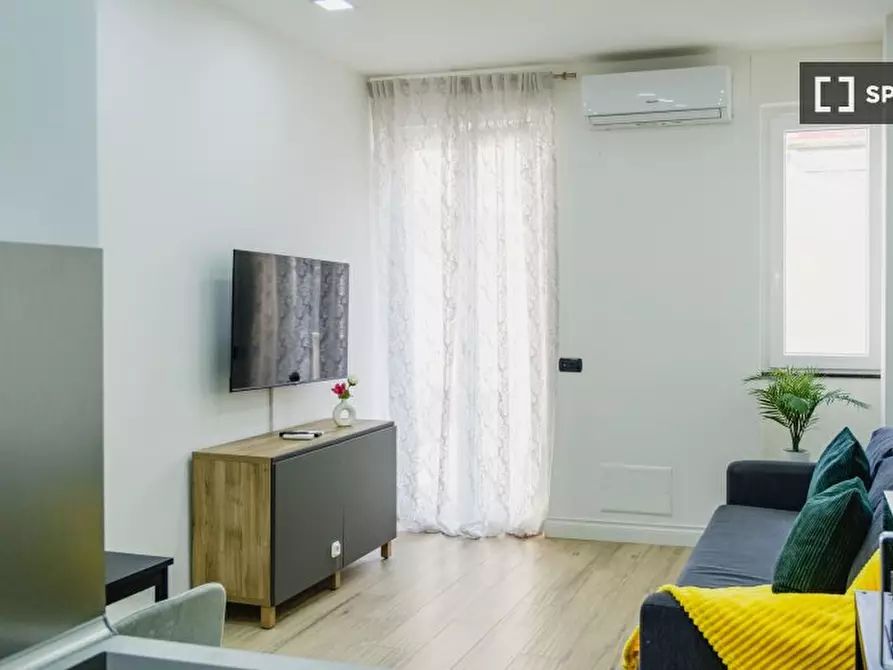 Immagine 6 di Appartamento in affitto  in Via Nicolò Tommaseo a Napoli