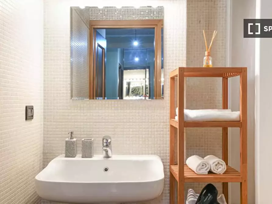 Immagine 7 di Appartamento in affitto  in Via Ugo Foscolo a Torino