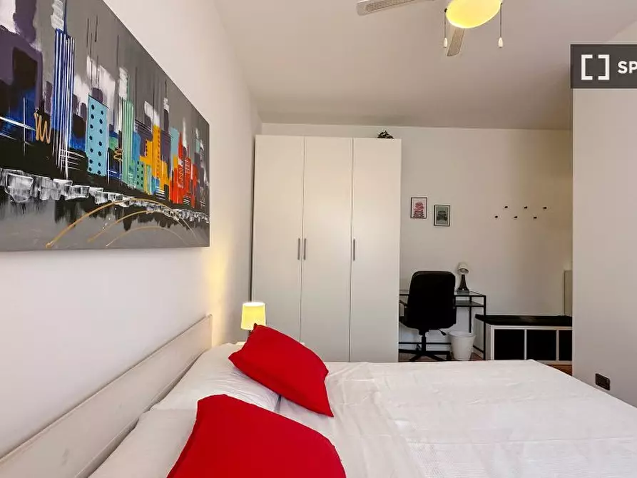 Immagine 2 di Camera condivisa in affitto  in Via Alberto Lupo a Roma