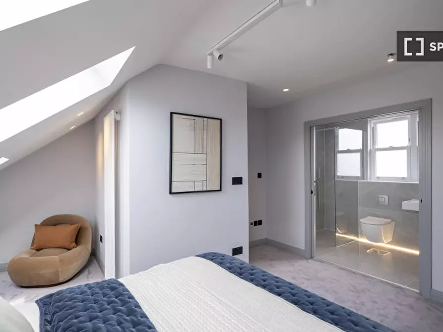 Immagine 16 di Appartamento in affitto  in Ashmore Rd a Paddington