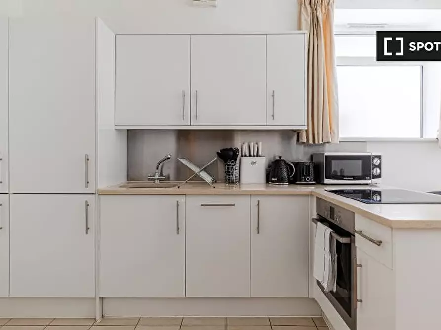Immagine 13 di Appartamento in affitto  in Apartment a Kensington