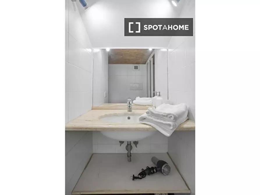 Immagine 6 di Ufficio in affitto  in Via Montebello a Roma