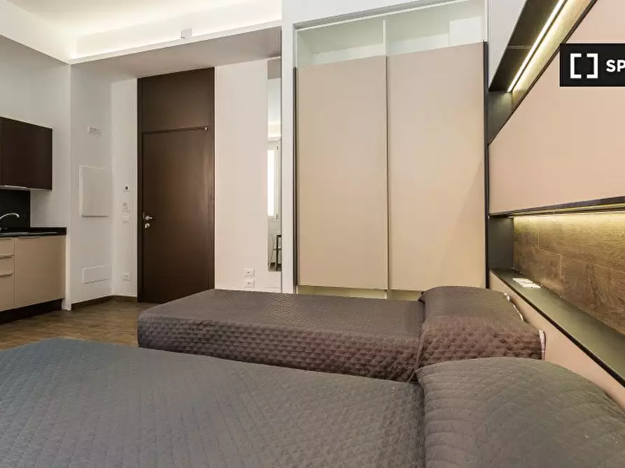 Immagine 4 di Ufficio in affitto  in Via della Marranella a Roma