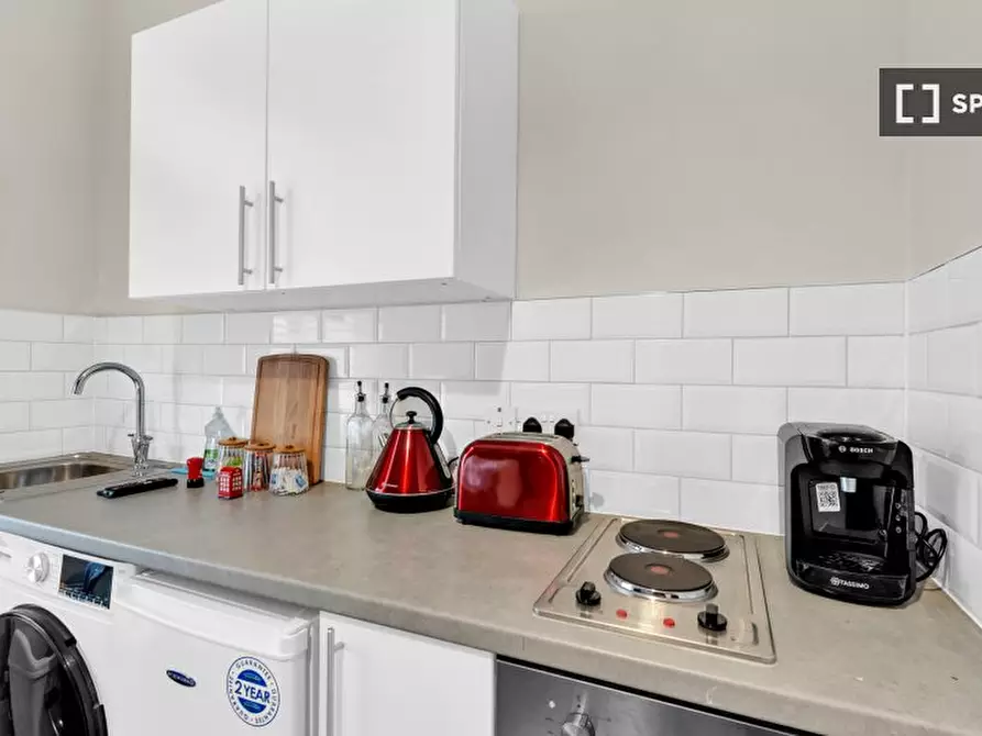 Immagine 2 di Ufficio in affitto  in flat a Tottenham