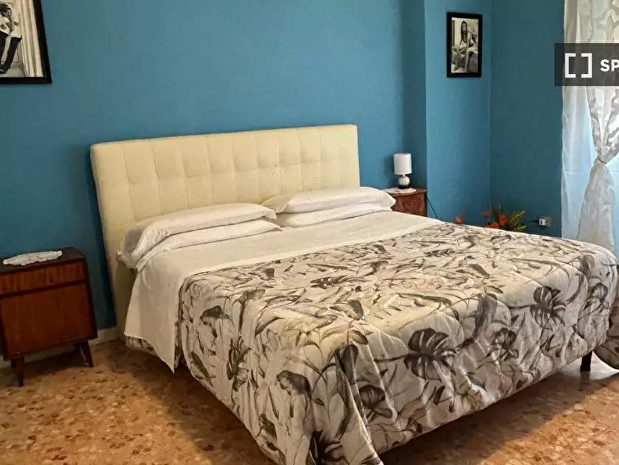 Immagine 1 di Camera condivisa in affitto  in Viale di Vigna Pia a Roma