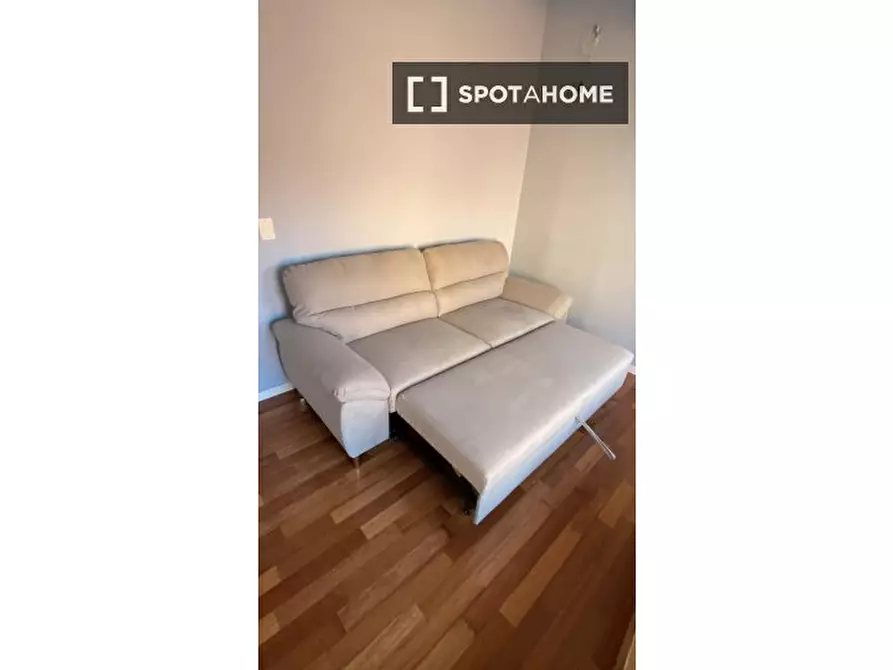 Immagine 5 di Appartamento in affitto  in Via de' Castagnoli a Bologna